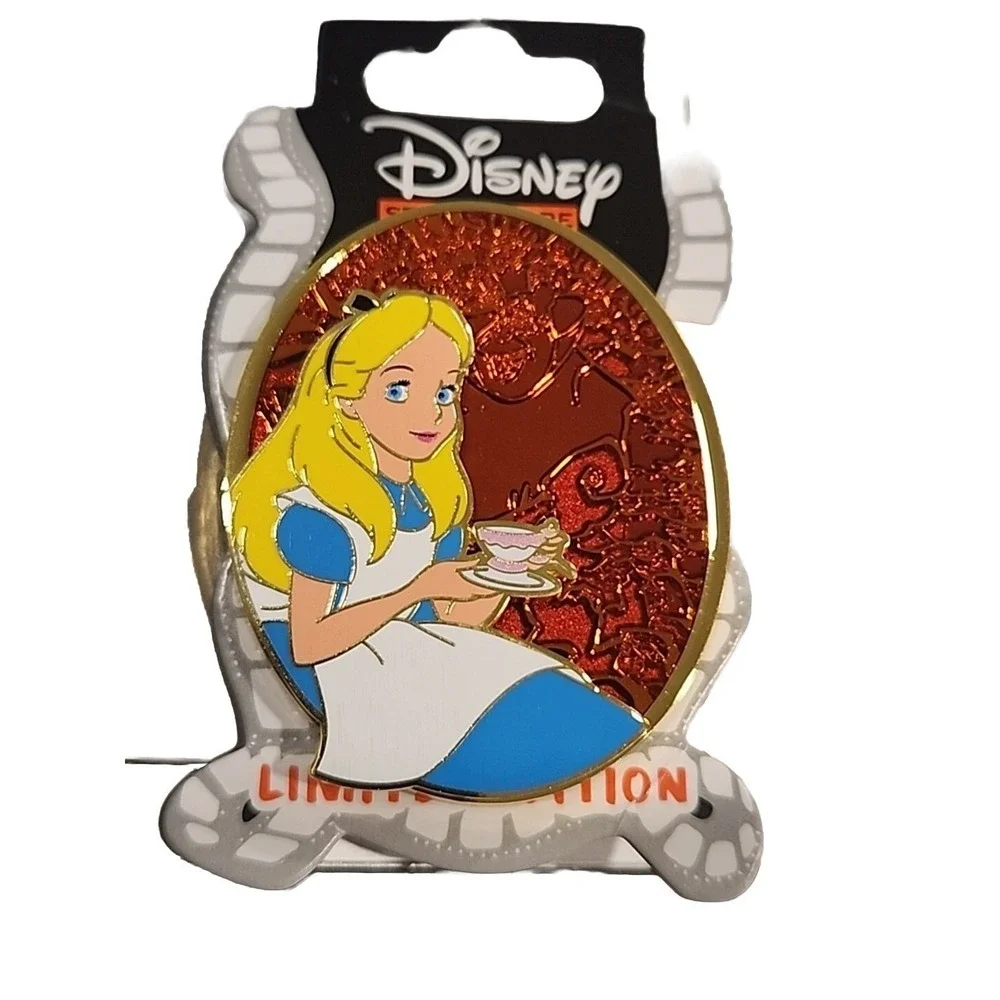 Disney Pin Alice & Queen of Hearts Teacup Fairytales LE 400 150869 DSSH Expo D23